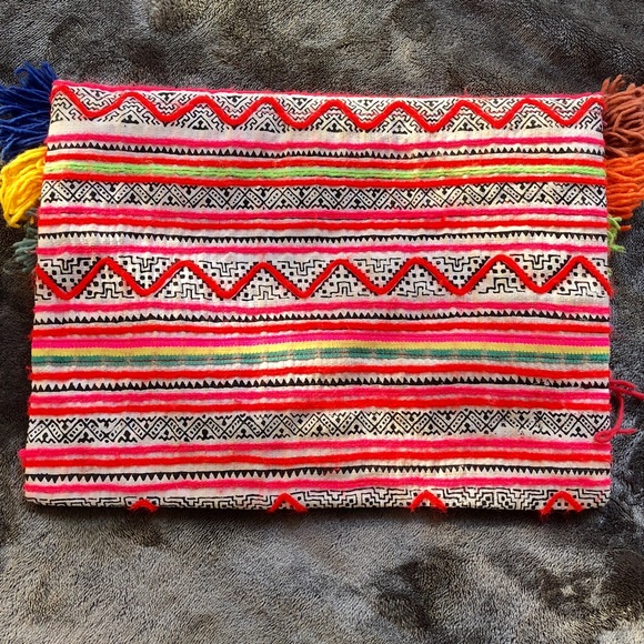 Multicolored detailed clutch - Picture 3 of 5